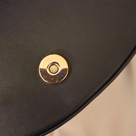 Vegan E-Handbag NWT - Picture 2 of 11